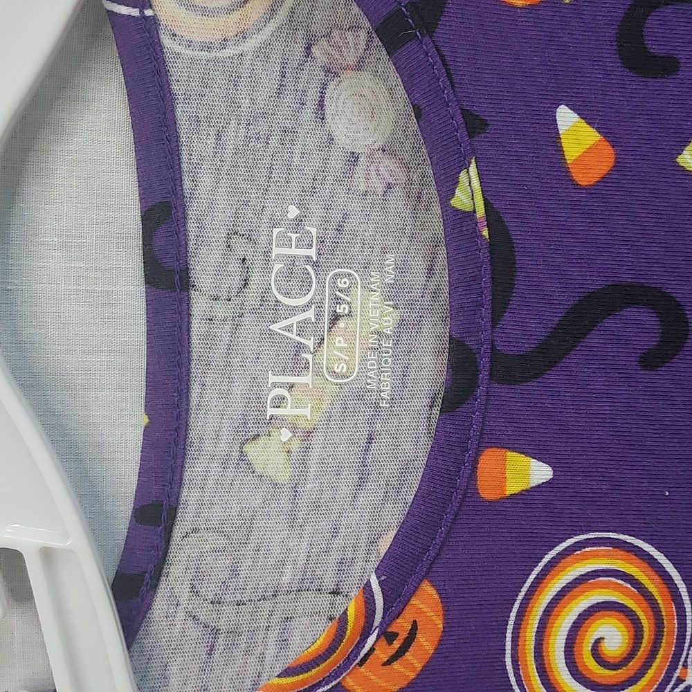 Place Children's dress - Picture 2 of 3